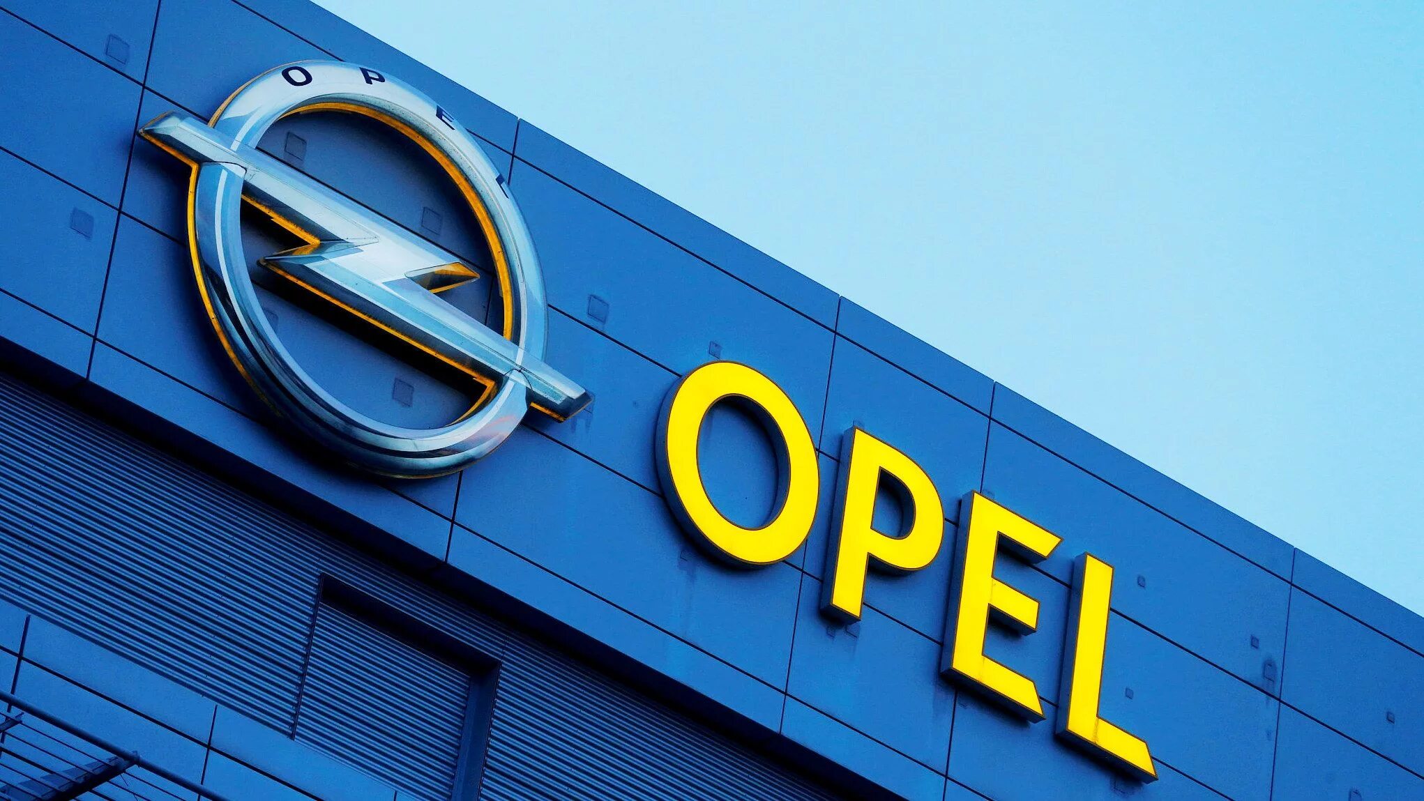 Opel германия. Opel концерн. Opel завод. Кампаниа Опел. Завод Опель в Германии.