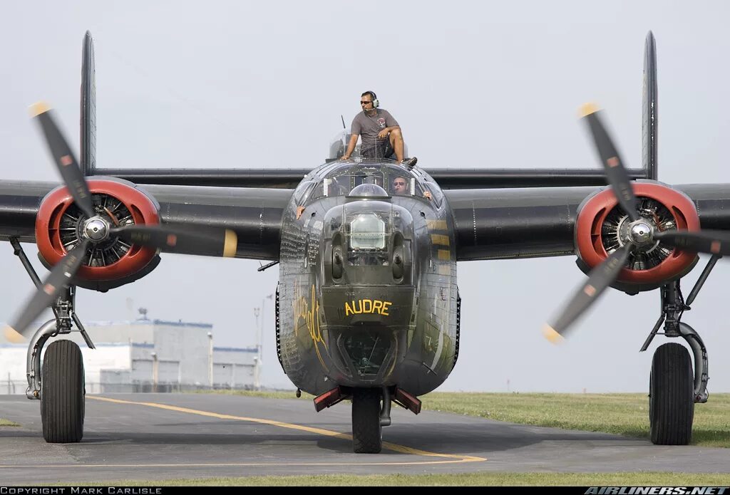 Consolidated b-24 Liberator. Liberator b24 изнутри. B 24 Liberator модель. Либерейтор 4 дрон. Б 24 рассказ