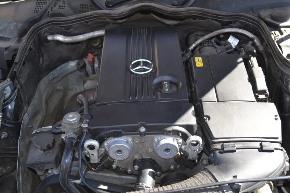 Mercedes e двигатели. Мерседес w203 1.8 компрессор. 1.8 Компрессор Мерседес w203 271 мотор. Мерседес 211 1.8 компрессор. 1.8 Компрессор Мерседес w211.