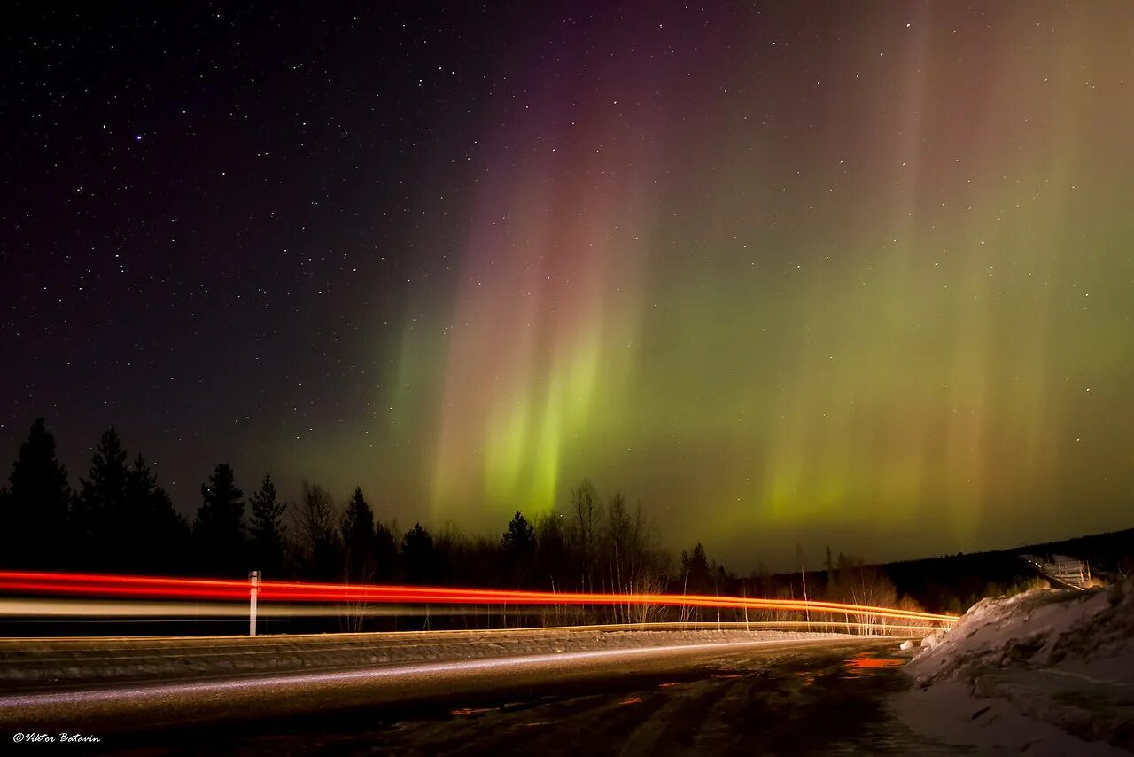 Северное сияние кольский полуостров. Северное сияние в мурманске фото. Заозерск северное сияние. Териберка северное сияние. Мурманская область северное сияние.
