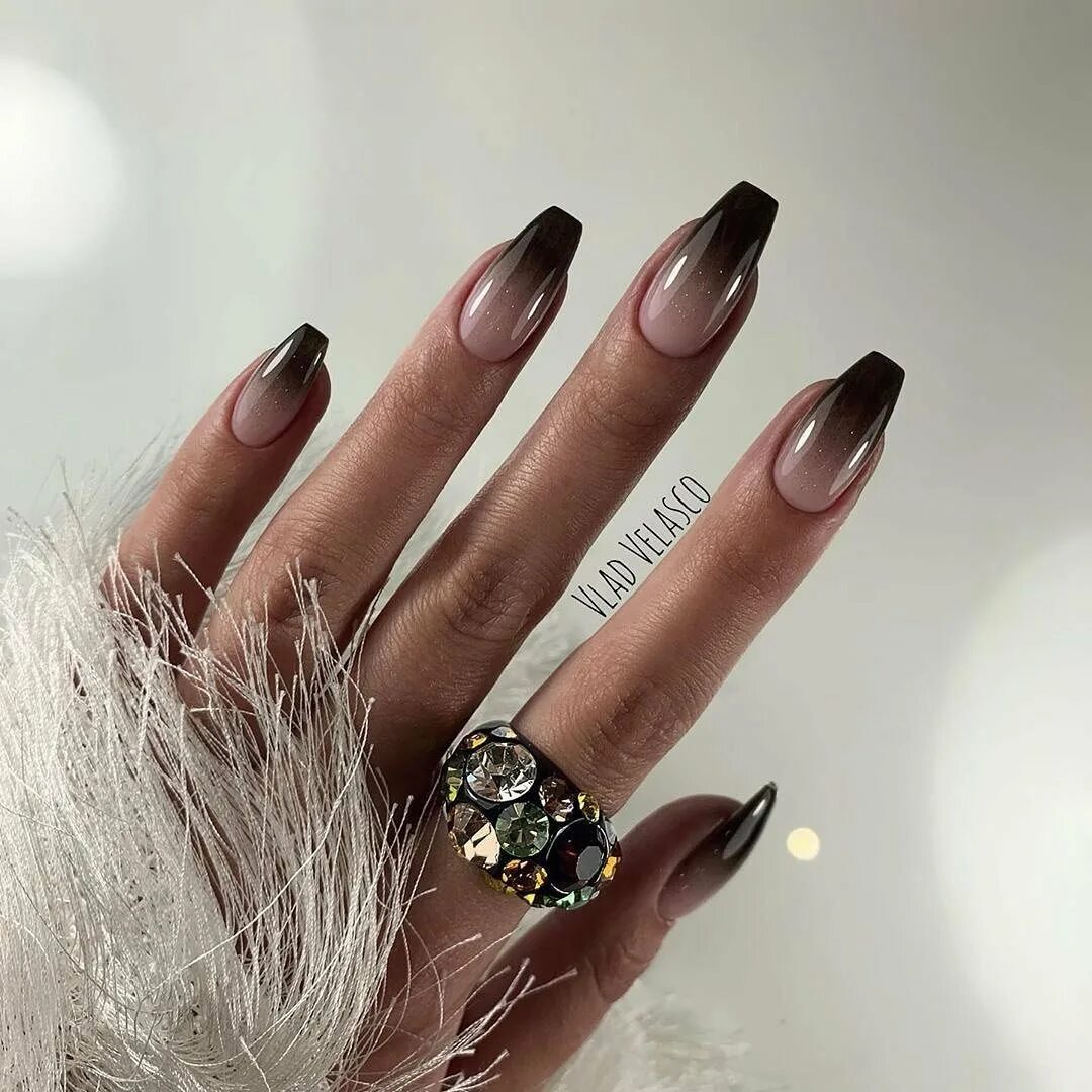 Модная длина ногтей. Модная длина ногтей. Модные длинные ногти. Актуальная форма ногтей. Маникюр на блинныеногти.