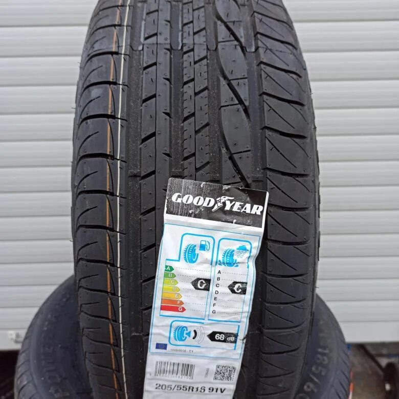 R16 goodyear eagle sport 91v