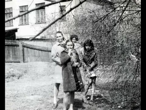 Дворовые семидесятых. Дворовые девки. двор 70-х. девчонки во дворе 70 годы. дворовые песни 6о 70 годов..