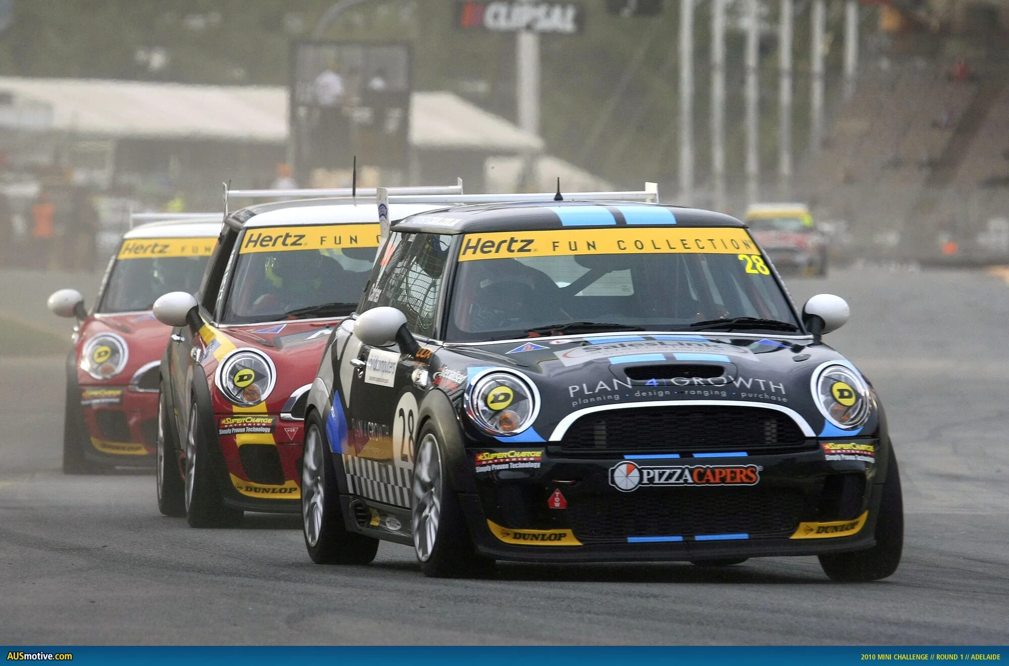 Challenge mini f56. Mini challenge 210. Mini challenge. Гонки мини купер челлендж. Challenge mini f56.