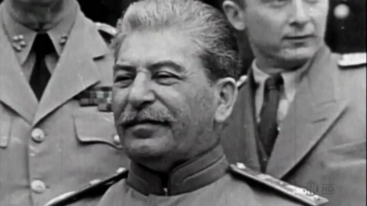 Сталин рузвельт черчилль в тегеране. Выступление сталина 1937. Тегеранская речь сталина. Тегеранская речь сталина. Речь сталина 7 ноября 1941 года.