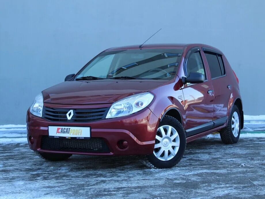 Renault sandero 1 поколение. Renault Sandero 1. Рено Сандеро 1 поколения. Renault Sandero 1.6.