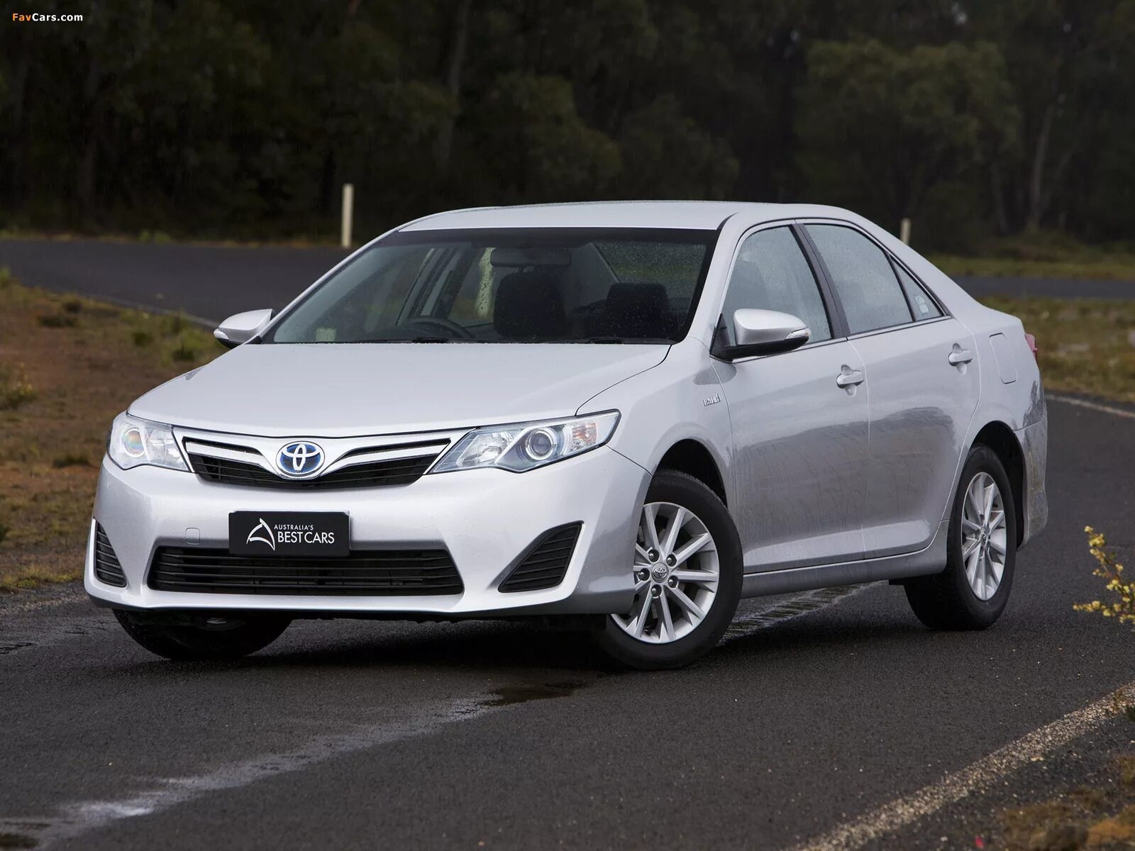 Toyota camry hybrid. Тойота камри гибрид отзывы. Toyota камри гибрид 2013. Тойота камри гибрид 2013. 2011 toyota camry hybrid.