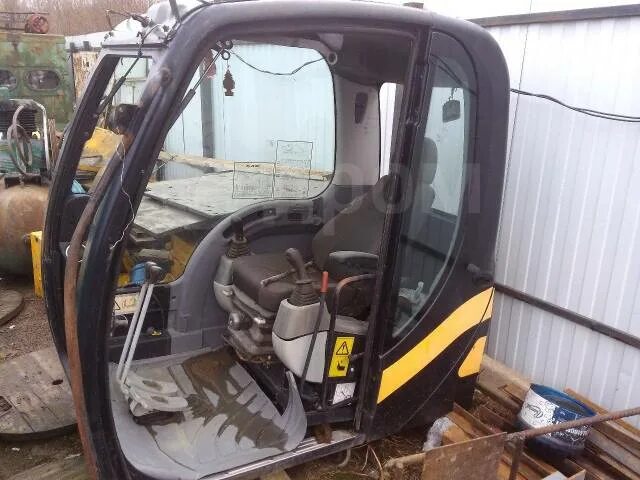 Купить кабину экскаватора. JCB 220 кабина. Кабина JCB 3cx. JCB 160 кабина. JCB 160-220.