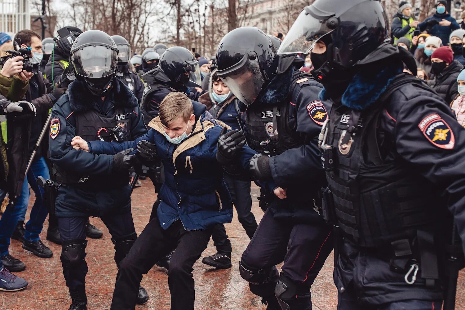 Protests in Russia. Demonstrations in support of Russia. Foreign agents Law protests in Russia. Россия станет демократией