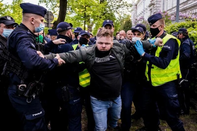 Протесты в Польше 2020. Митинг в Польше. Митинги в Польше 2020. Протесты в Варшаве 2020. Митинги в польше