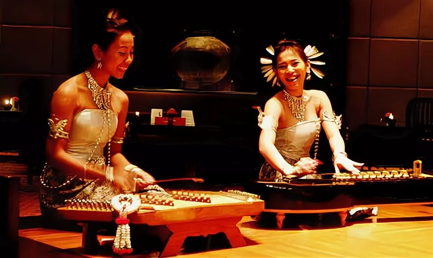 национальный музыкальный инструмент тайланда. музыкальные инструменты тайланда. музыкальные инструменты таиланда. пи на музыкальном инструменте. традиционные музыкальные инструменты тайланда.