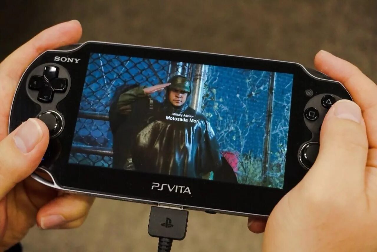 Играть в пс на телефоне. MGS 3 PS Vita. Metal Gear Solid 3 PS Vita. PS Vita MGS 4. Metal Gear PS Vita.