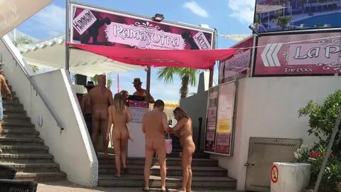 Slideshow cap d'agde nud.