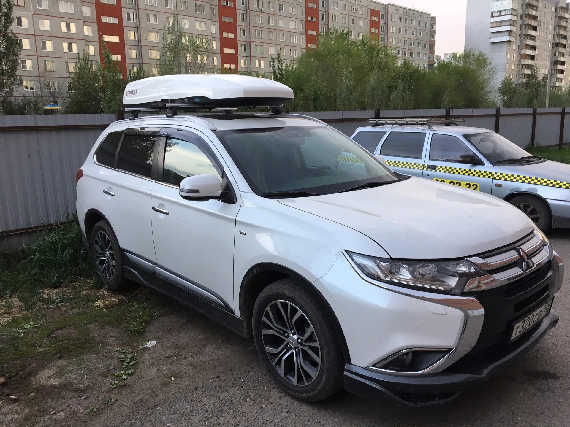 Автобокс Inno на Outlander 3. Бокс Inno New Shadow 16. Автобокс Mitsubishi Outlander 3. Бокс Митсубиси Аутлендер 3. New shadow 16