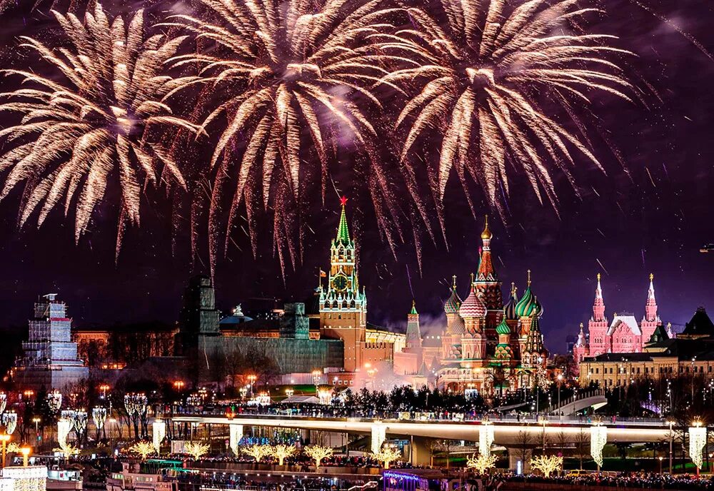 Новогодний салют в москве. Новогодний салют в москве. Салют на новый год тбилиси. Салюты новой москвы. Салют тушино.