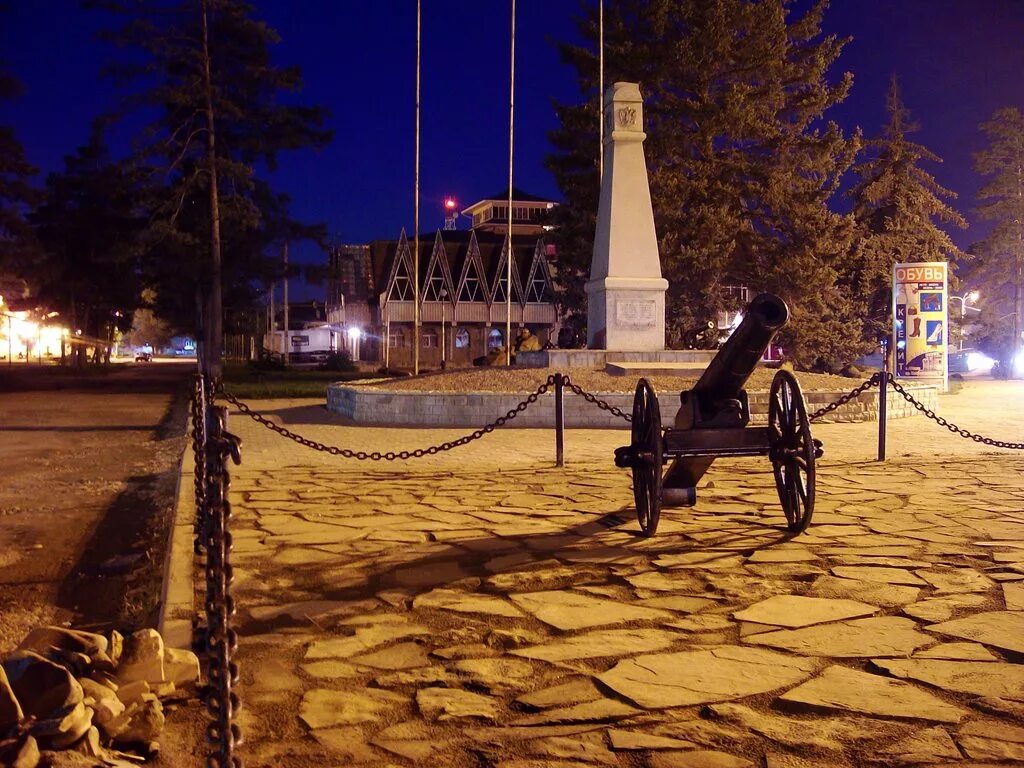 Жд вокзал абинская. Мемориальный комплекс абинск. Площадь города абинск. Абинск центр города. Абинск (абинский район).