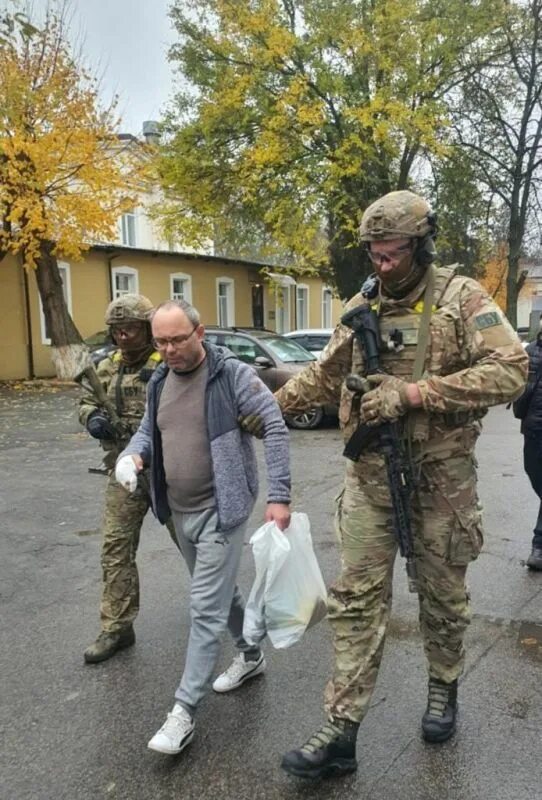 Сми украины. Актуальные события в мире. Укра сми новости. Очередь за водой мариуполь. Пресса украины.