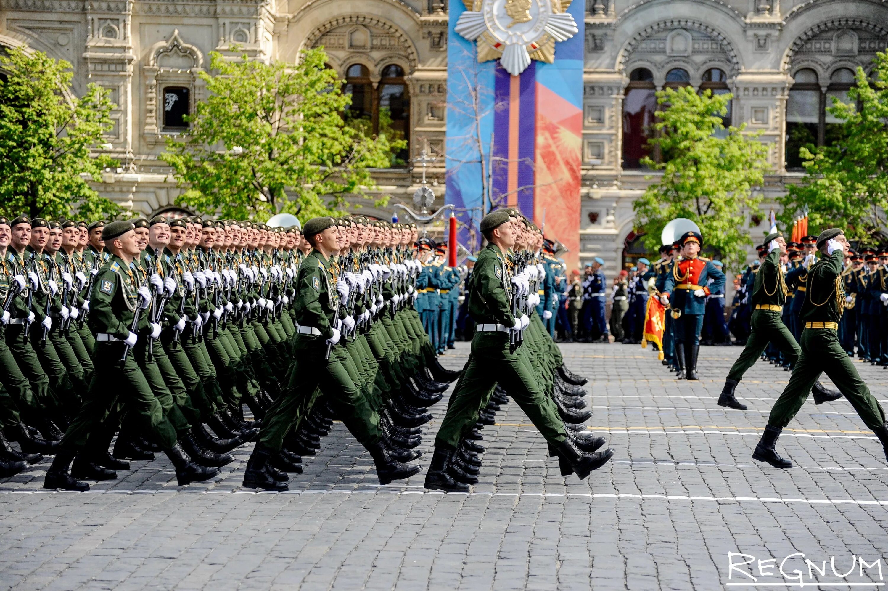 Какова парад. Парад в Москве. Военный парад на красной площади. Военные на параде Победы. День Победы красная площадь.