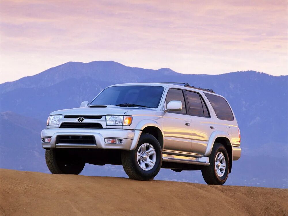 Внедорожники 2000 года. Тойота 4runner 2000. Toyota Runner 2002. Toyota 4runner 2002. Toyota 4runner 3 поколения.