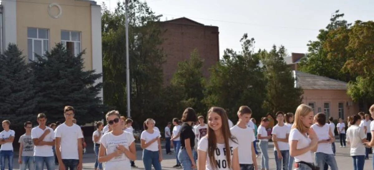 Погода в г сальске ростовской. Г Сальск Ростовской области. Сальск Сальский район. Сальск Ростовская область население. Жители города Сальск.