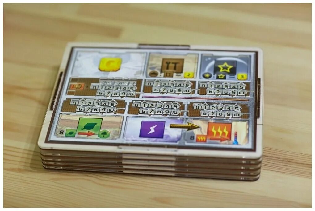 Джуманджи настолка. Настольные игры на планшете. Настольные игры на планшете. Серп настолка планшеты. Покорение марса планшеты двухслойные.