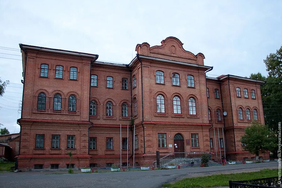 первая школа города енисейска. средняя школа 7 енисейск. школы енисейска. 9 школа город енисейск. мужская гимназия енисейск.