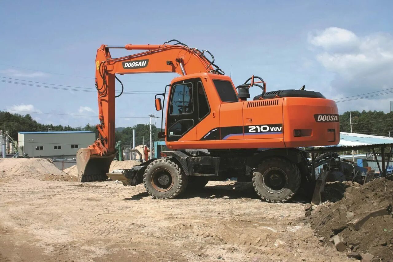 Экскаватор дусан 210 колесный. Doosan solar 210w. Экскаватор doosan dx140w. Дусан 210. Колесный экскаватор doosan dx210w.