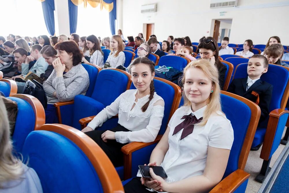 Лицей интернат для одаренных детей Оренбург. Кемеровский Губернаторский лицей. Губернаторский многопрофильный лицей-интернат Кемерово. Губернаторский многопрофильный лицей интернат