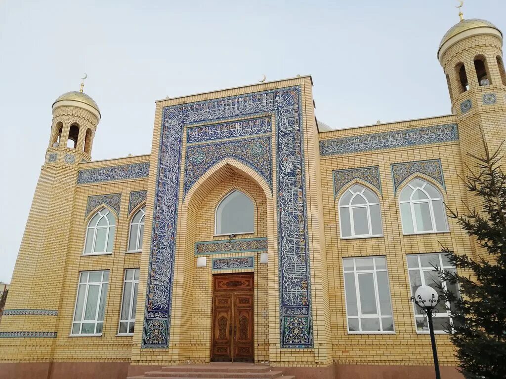 Костанайская область г рудный. Рудный мечеть. Город Рудный Казахстан. Костанайская область город Рудный. Мечеть Костанай.