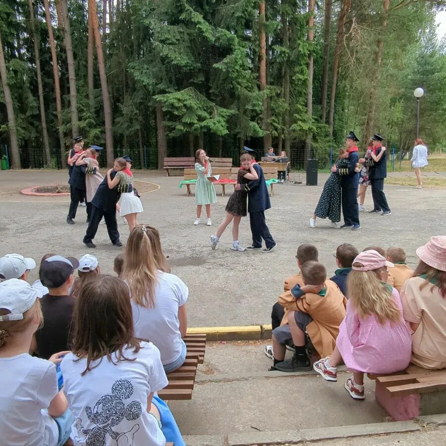 Оздоровительный лагерь родник. Лагерь Родник Могилевская область. Белорусский лагерь. Родник лагерь Грибное. Горно оздоровительный лагерь Родник в Арзгир.