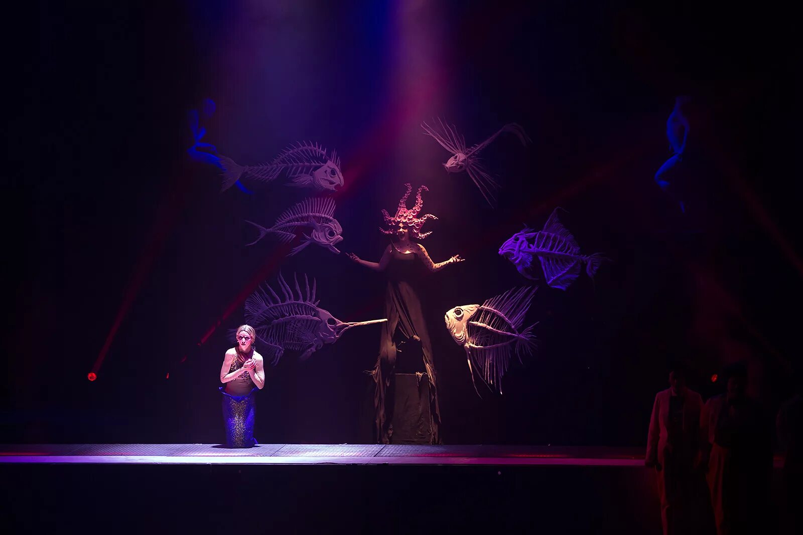 Театр русалочка ижевск. Мюзикл русалочка краб. Мюзикл русалочка бродвей. Мюзикл русалочка стейдж. Театр русалочка ижевск.