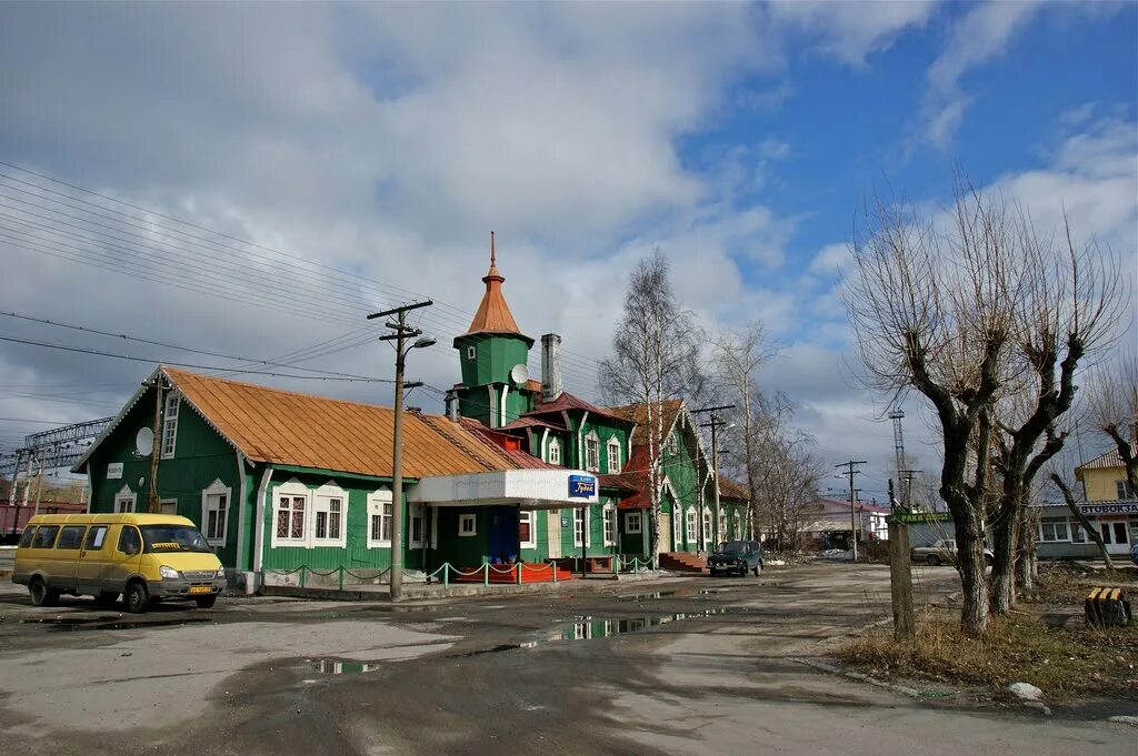 здание жд медгора. медвежьегорск дзержинского. архитектурные памятники медвежьегорск. медвежьегорск жд станция. мэрия медвежьегорска.