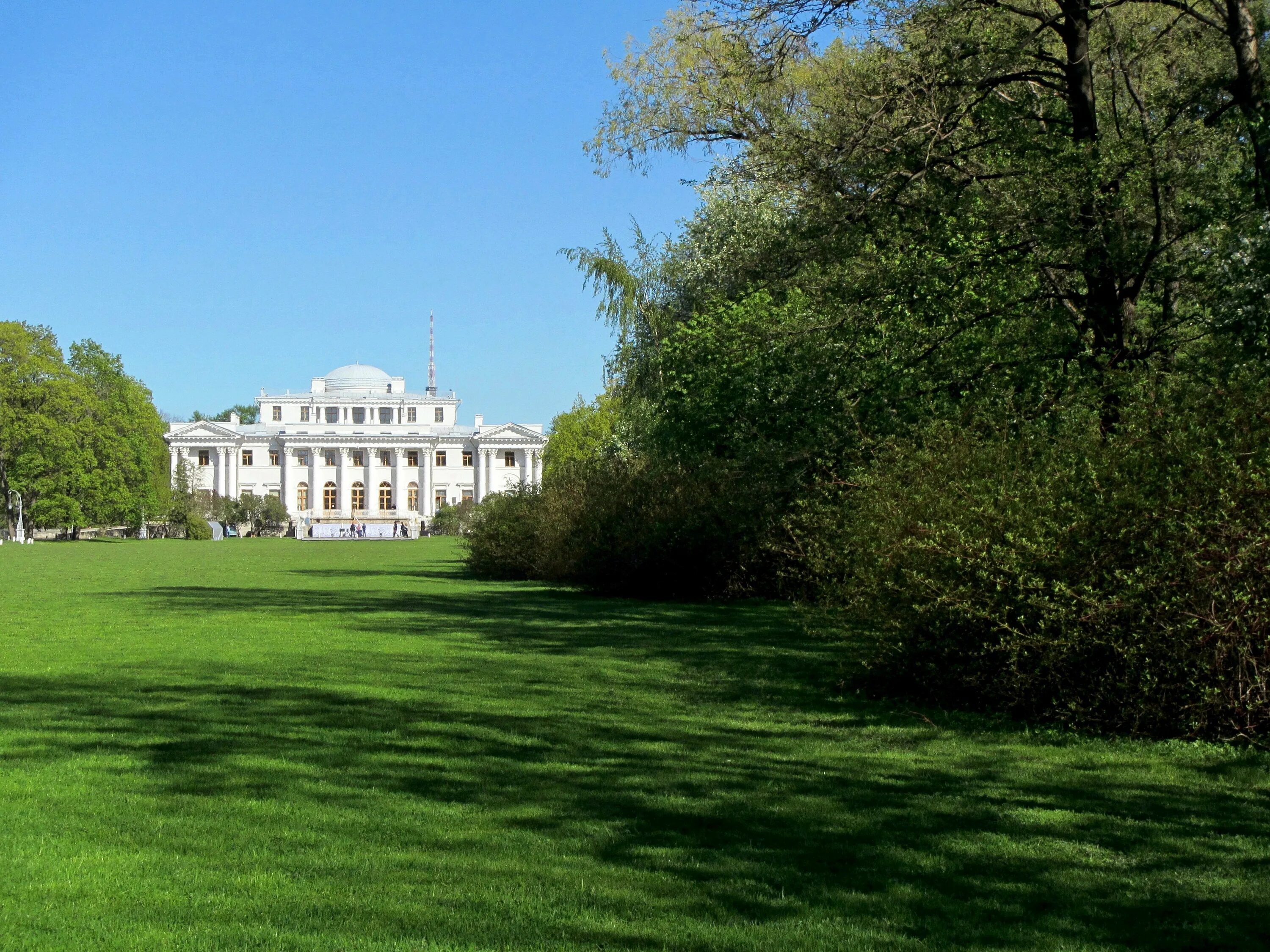 Парк на елагином острове санкт-петербурга. Цпкио им. Елагин остров фото парка. Цпкио имени кирова санкт-петербург. Спб парк елагин остров.