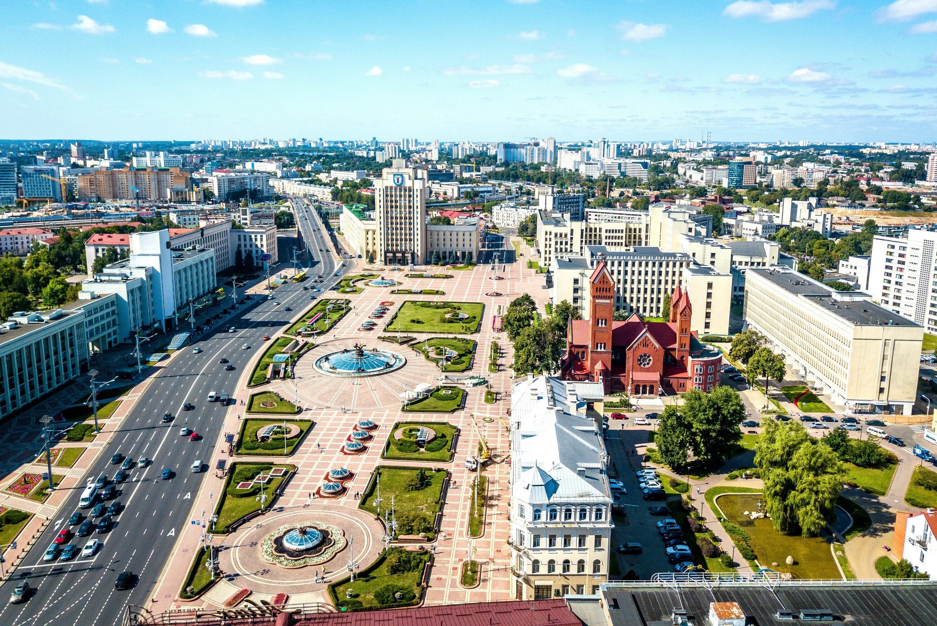 Белоруссия минск сверху. Минск рассвет сейчас. Минск птичьего. Площадь независимости вид сверху. Минск с высоты птичьего полета.