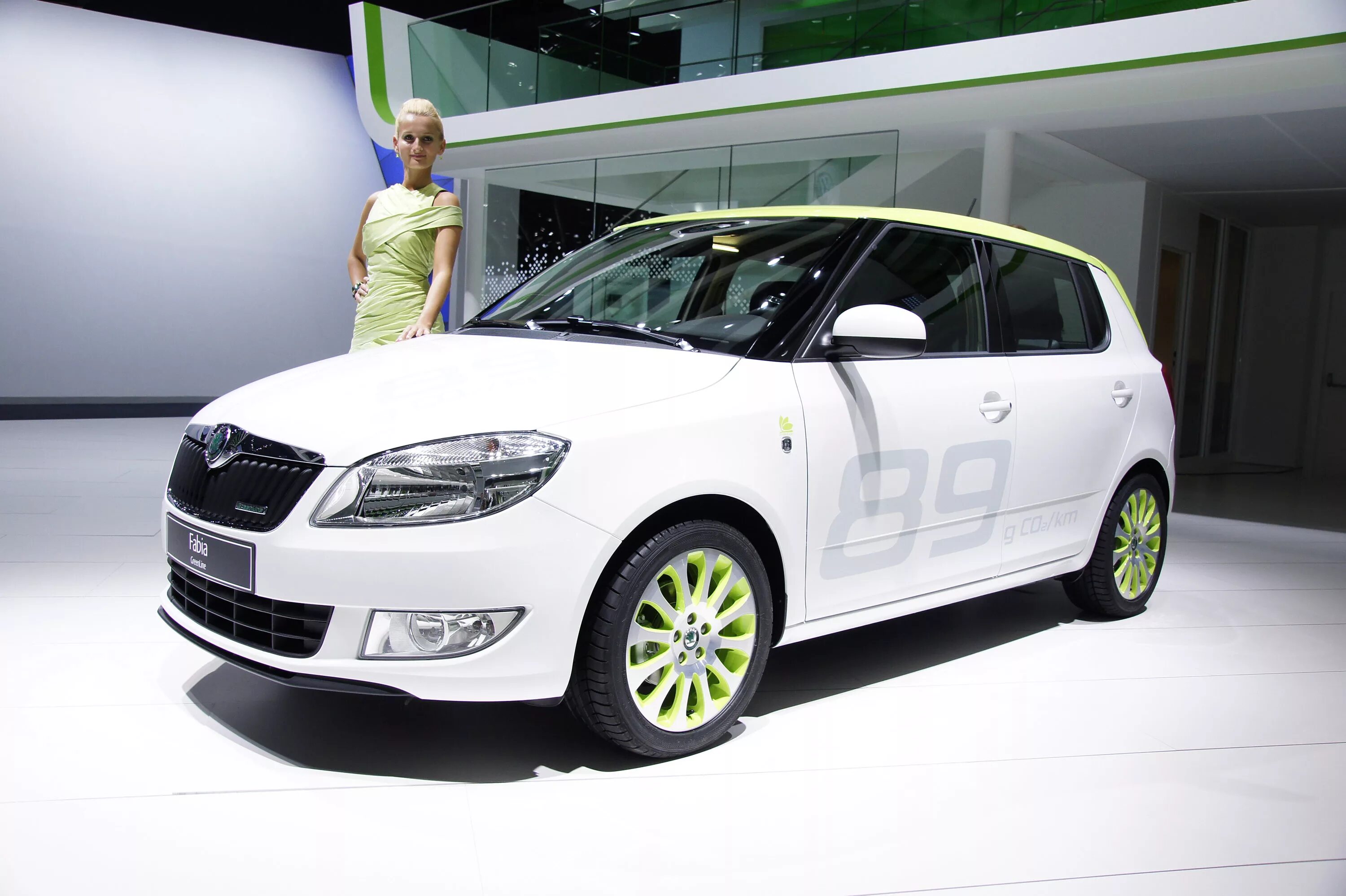 Шкода Фабия Гринлайн. Skoda Fabia Greenline. Шкода Фабия 2010. Skoda Fabia Greenline 2011.