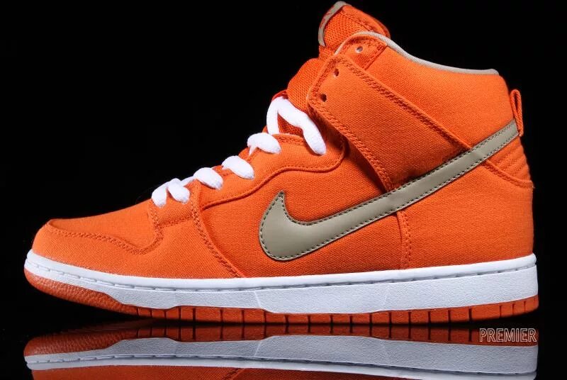 Найк сб данк оранжевые. Nike Dunk Hi Orange. Оранжевые найки данк Хай. Nike Dunk High Pro Orange.