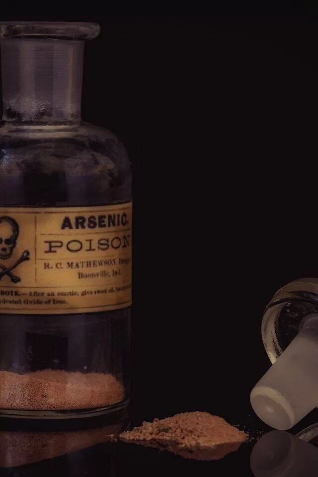 Мышьяк для собак где. Яд. мышьяк яд. мышьяк в бутылке. яд фото.