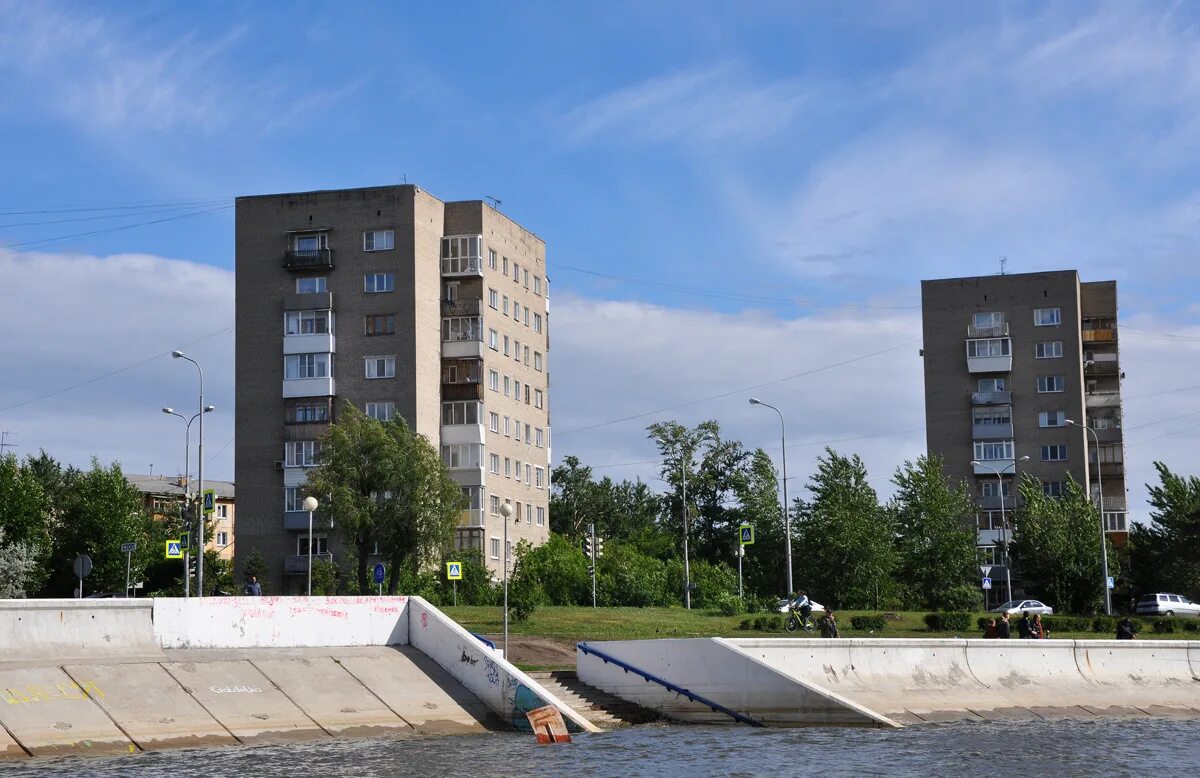 Сервис апартаменты. Иртышская набережная 37 омск. Иртышская набережная 9/1. Иртышская 15 озерск. Иртышская набережная 12 омск.