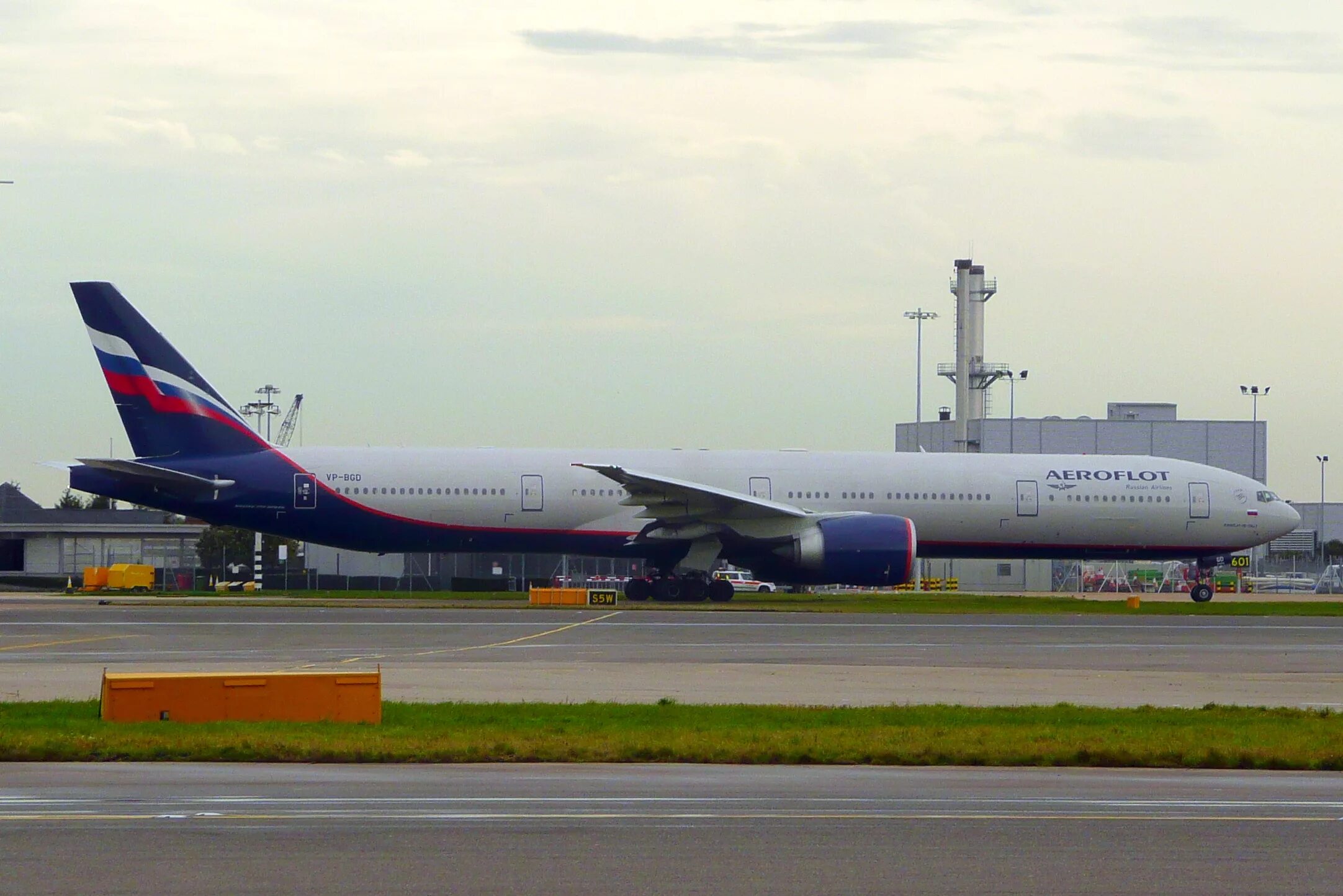 Su aeroflot. Боинг 77w. Boeing 777 Аэрофлот. Боинг 777-300er 77w Аэрофлот. B77w самолет Аэрофлот.