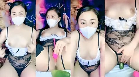 Gadis cantik ini melakukan masturbasi live untuk pertama kalinya jadi dia a...