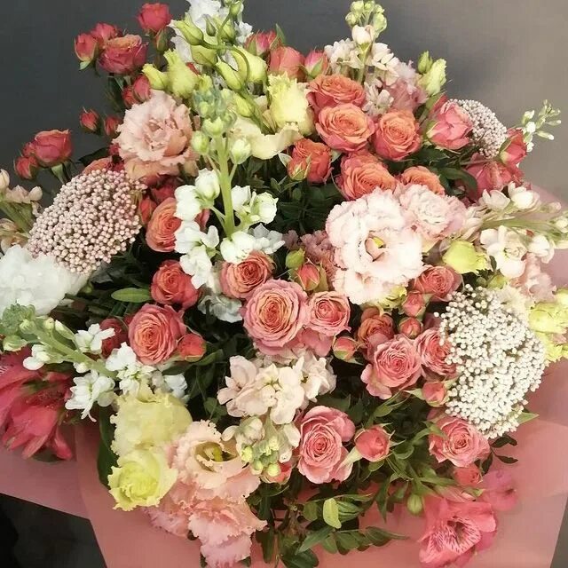 Цветы с доставкой великий. Цветы дейзи flor2u. цветы чайковский доставка. цветы заказать в мары.