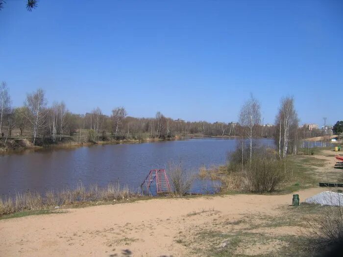 Сормовский парк озеро. Сормовский парк пляж.