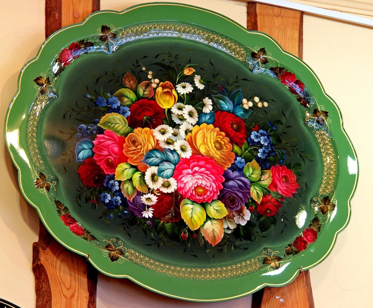 Жостовская фабрика. Музей жостово мытищи. Музей жостовской росписи мытищи. Жостово фабрика подносов. Жостово и жостовская роспись.