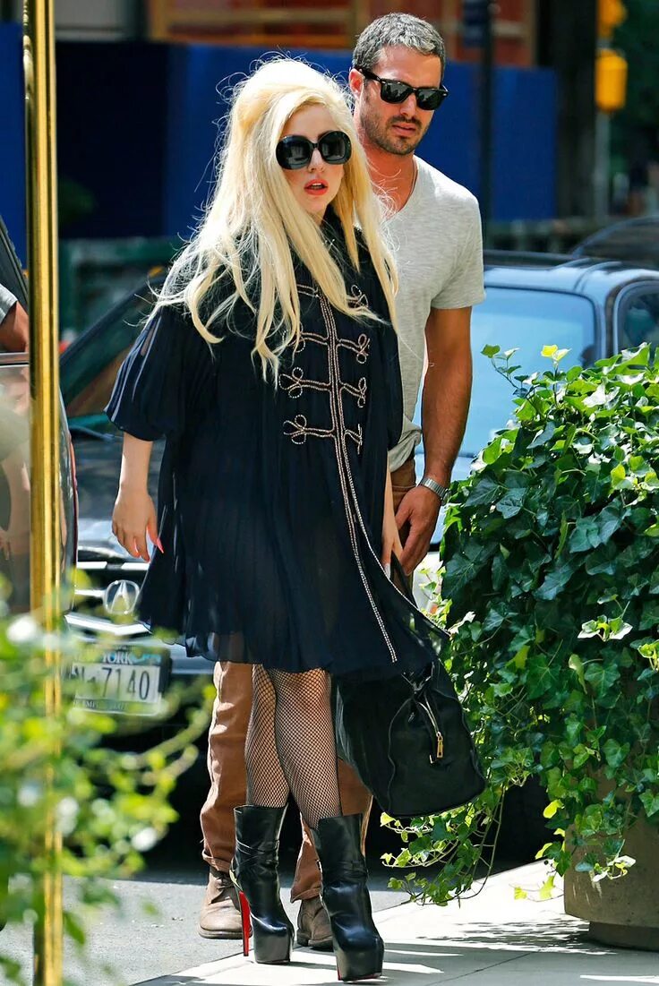 Taylor Kinney The Vampire Diaries Lady gaga photos, Lady gaga, Lady