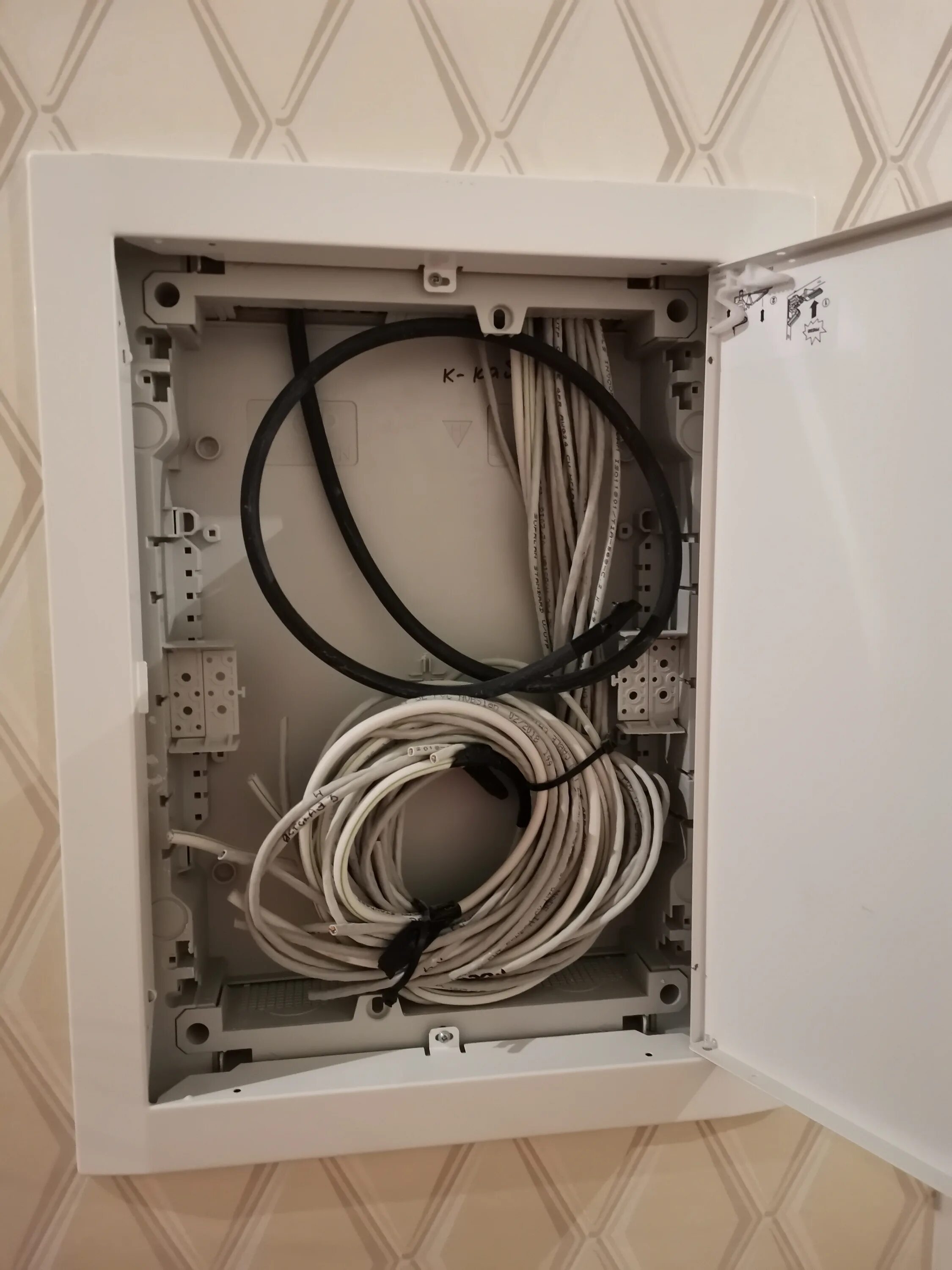 Слаботочный встраиваемый щит ekf. Uzm530mv abb щиты слаботочный. слаботочный щит crosser r-2 (520х340х120) ip31 ekfproxima. слаботочный щит 150х110х70. слаботочный щит абб 600.