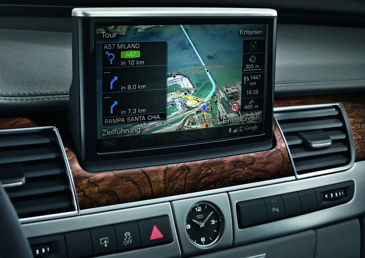 Navigation Audi a8. Navigator Audi a8. Audi a8 d4 Hybrid dashboard. Audi a8l навигация.