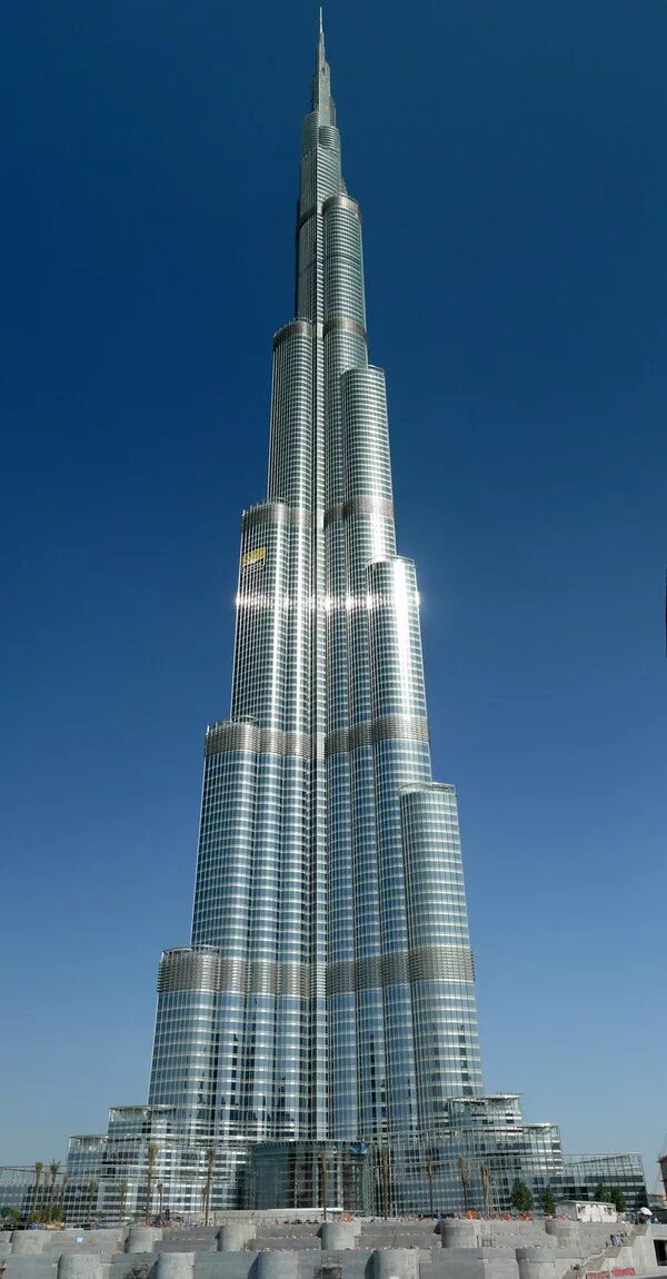 Самый высокий дом на земле. Башня Бурдж Халифа. 163 Этаж Бурдж Халифа. Бурдж-Халифа шпиль. Бурдж Халифа 154 этаж.