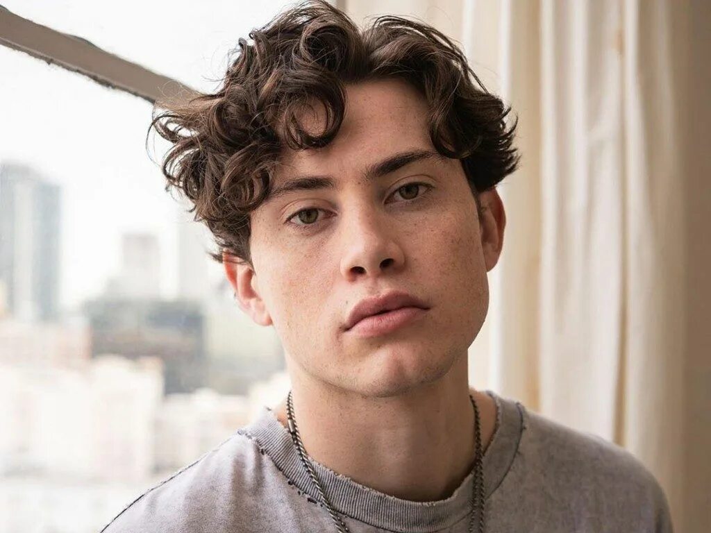 Фоли. Карл финк собака точка. Дж. Р л дж. Бенджамин ратнер картинки.