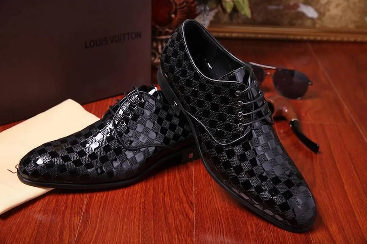 Луи витон кросовки мужские. Louis vuitton shoes men. Луи виттон ботинки мужские. Луи виттон кроссовки мужские оригинал. Кеды louis vuitton мужские.