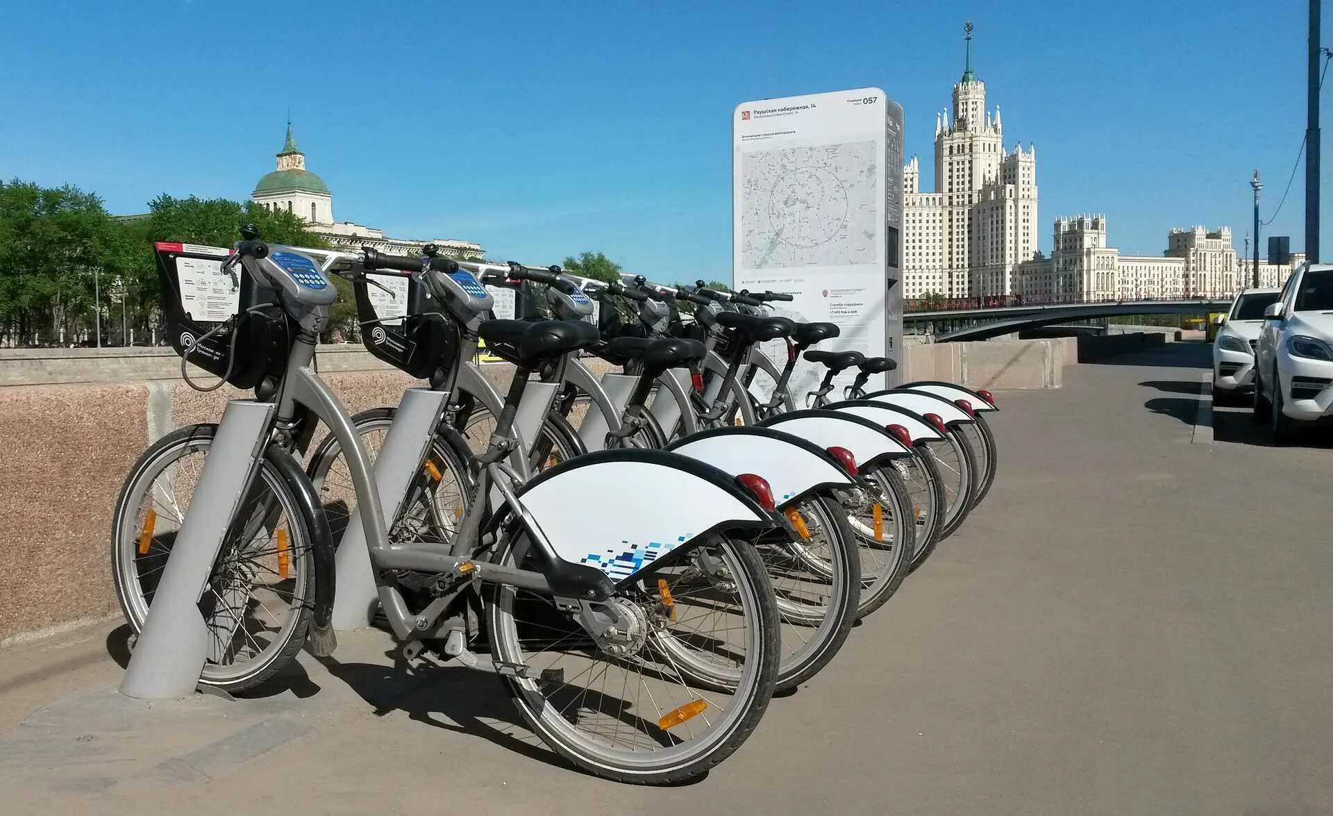 Прокат велосипедов цены. Московский велопрокат ВЕЛОБАЙК. Станция велопроката ВЕЛОБАЙК. Московский велопрокат ВТБ. Велопрокат в Москве Лужники.